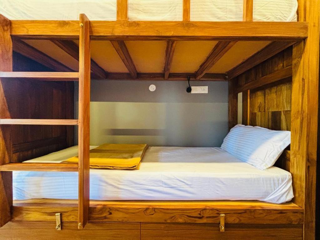 The European House Pattaya Bed & Breakfast エクステリア 写真