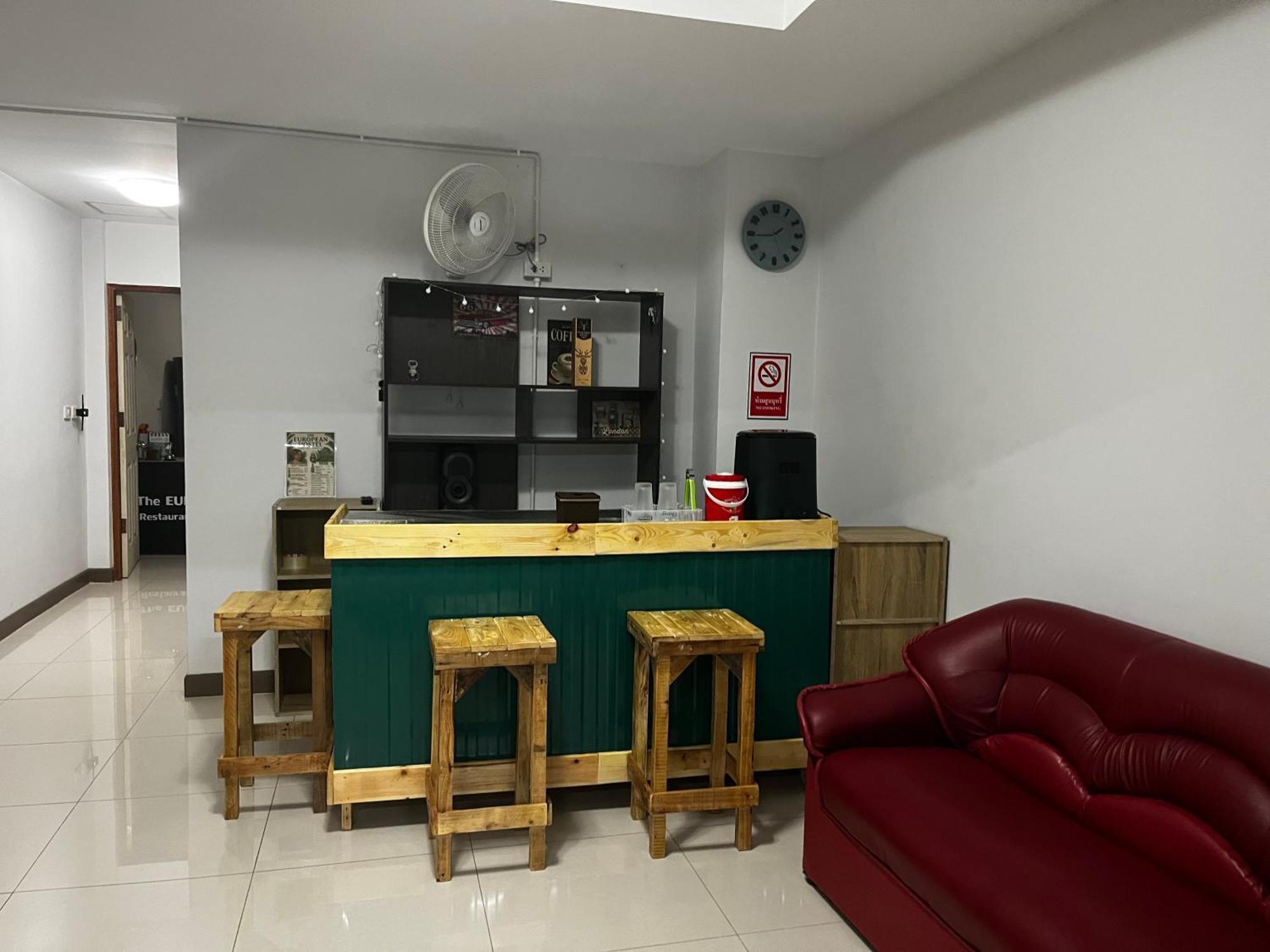 The European House Pattaya Bed & Breakfast エクステリア 写真